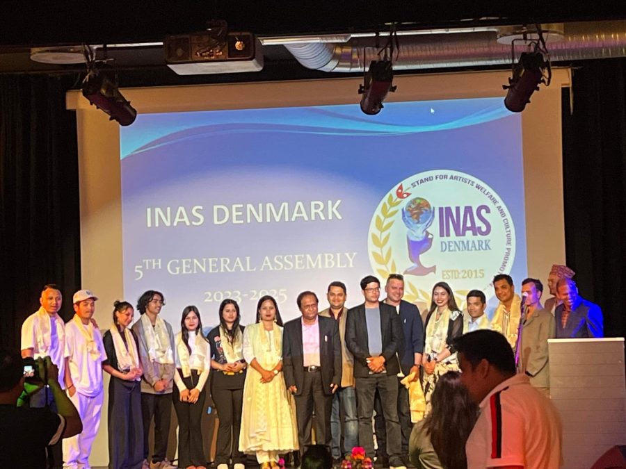 inas 900x675